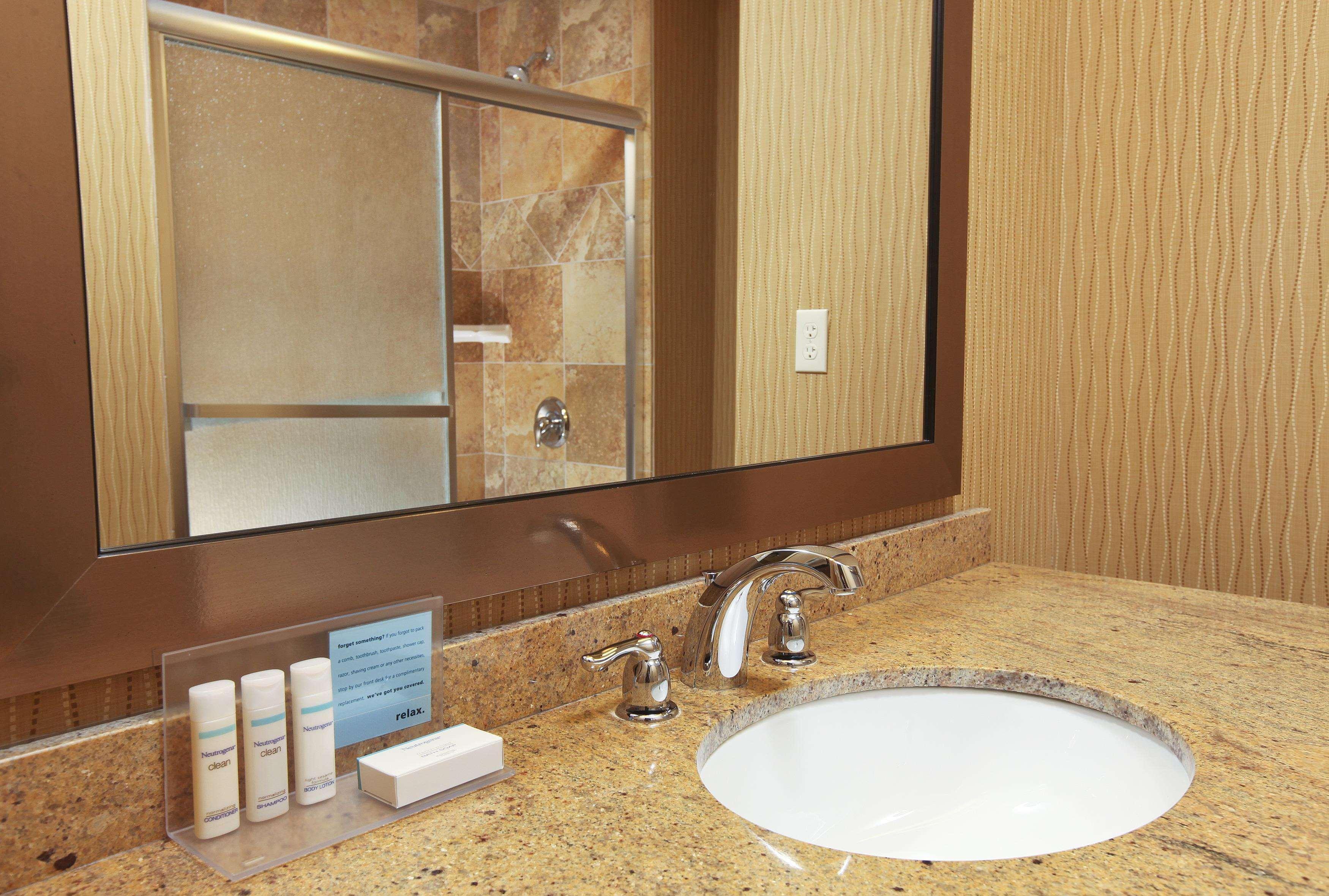 Hampton Inn & Suites Fargo Medical Center المظهر الخارجي الصورة