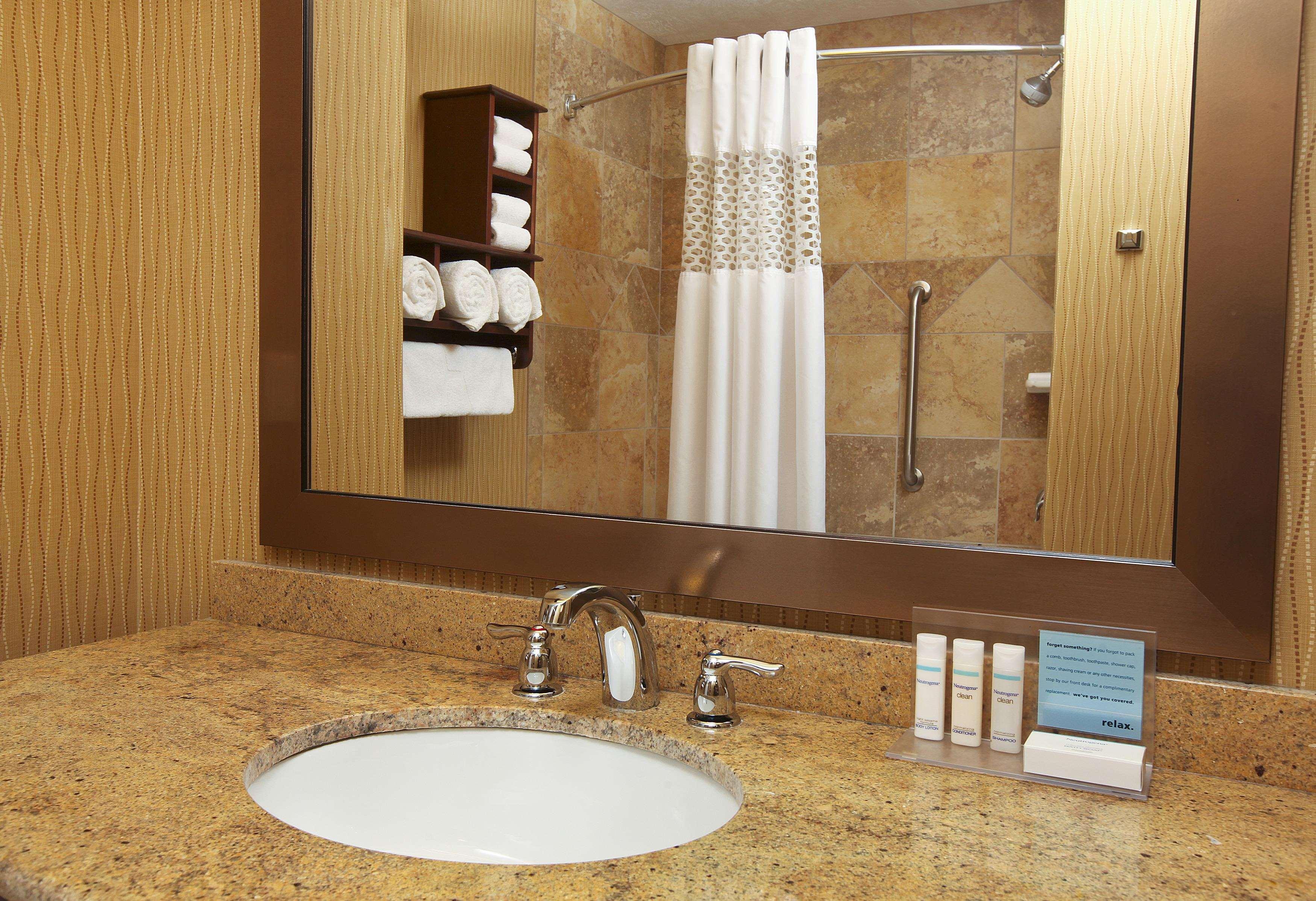Hampton Inn & Suites Fargo Medical Center المظهر الخارجي الصورة