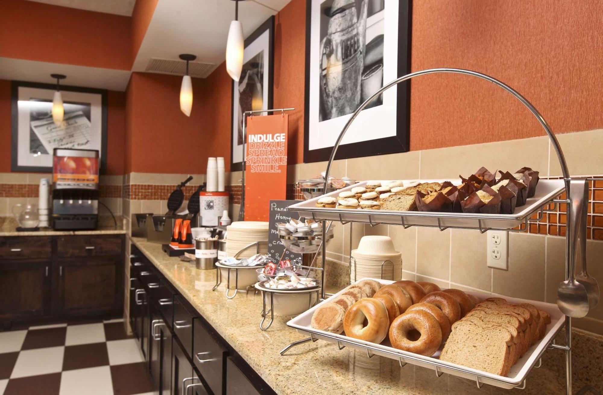 Hampton Inn & Suites Fargo Medical Center المظهر الخارجي الصورة