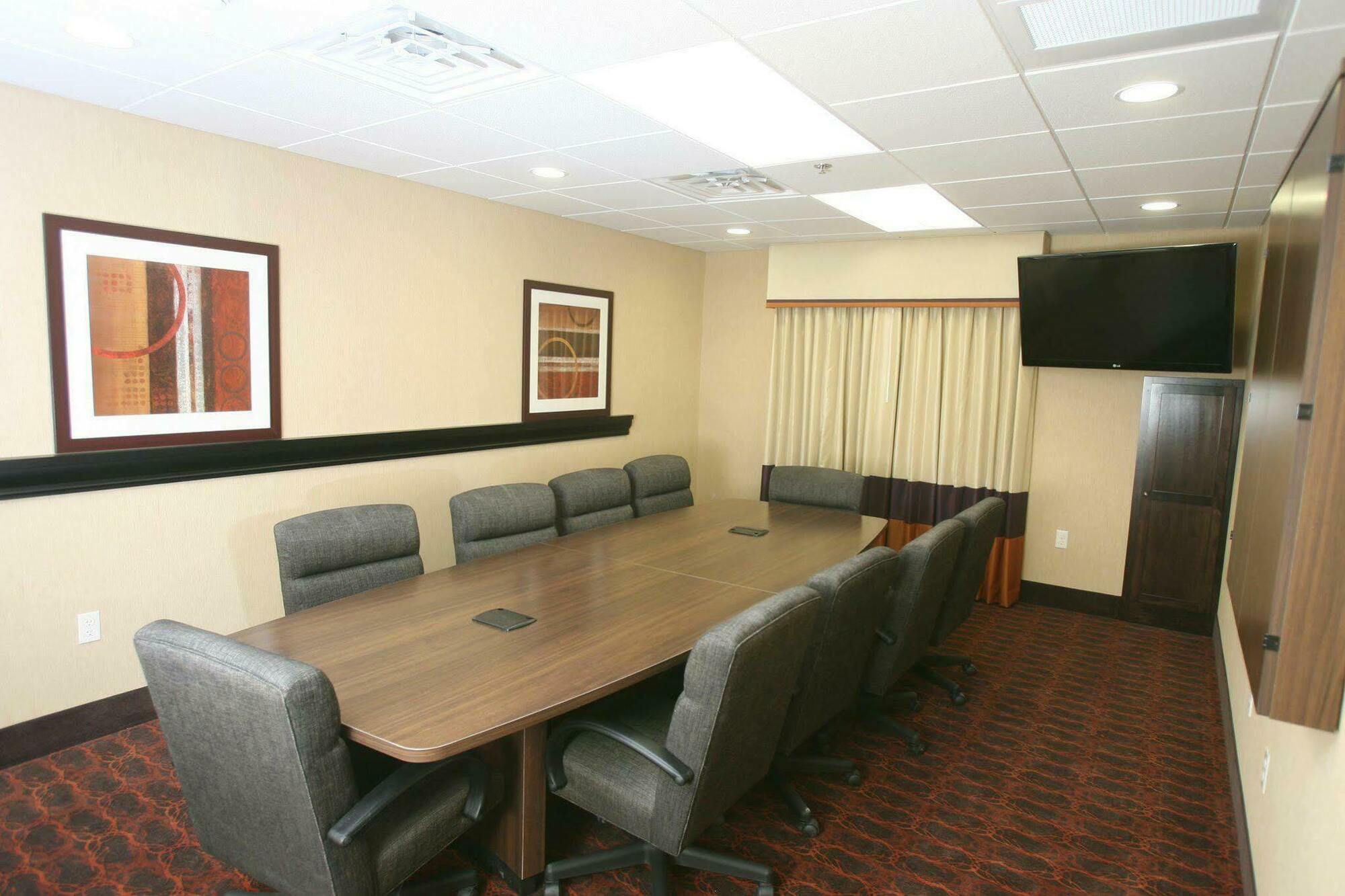 Hampton Inn & Suites Fargo Medical Center المظهر الخارجي الصورة